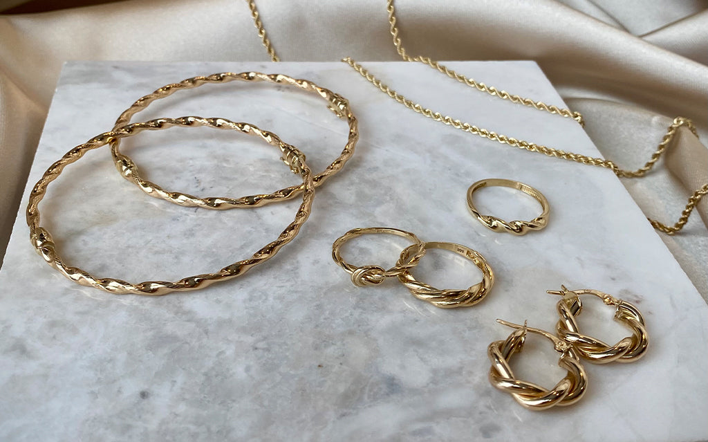 Staying Ahead of Style with Hems Jewellery: Embrace the 14k Gold Trends for 2023
