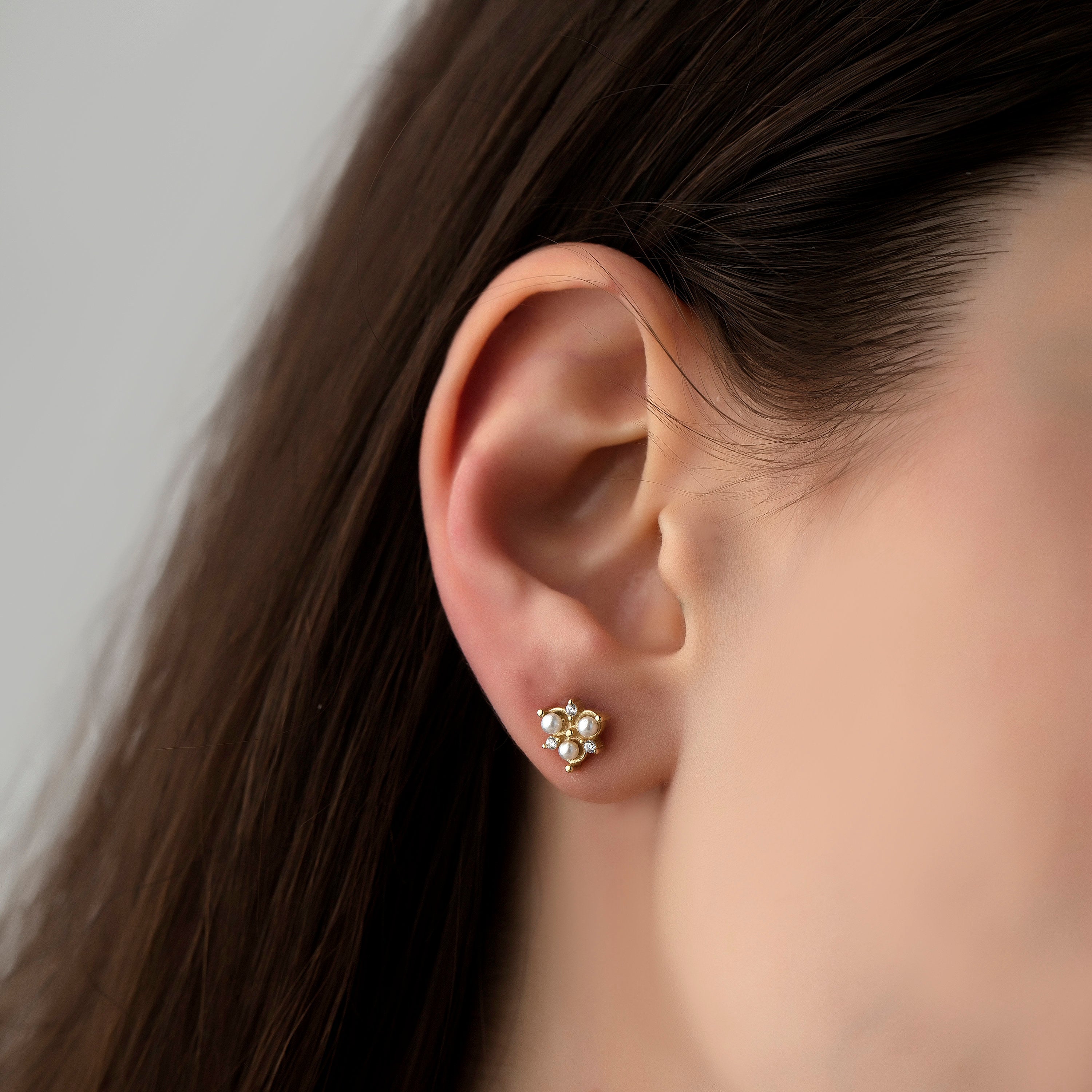 14K Gold Triple Pearl Stud Earrings