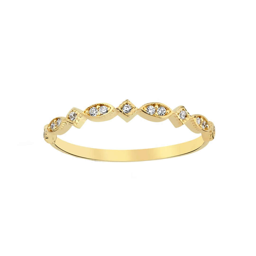 14k Gold Princess Ring with Minimal Stones